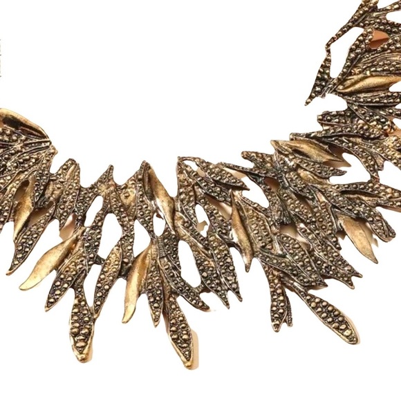 New Zara Leaf Statement Necklace - Picture 3 of 5